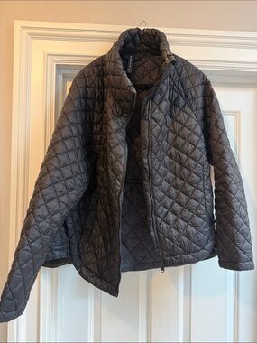Athleta Black Featherless Quilted Jacket - Size XL